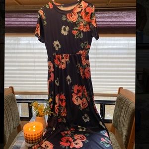 Nice navy dress!💙